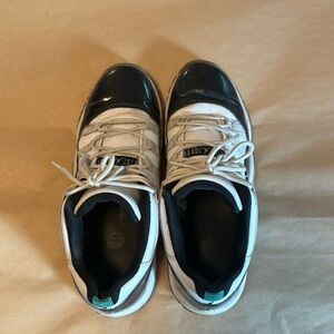 Air Jordan 11 Retro Shoes 7 Emerald White Sneakers